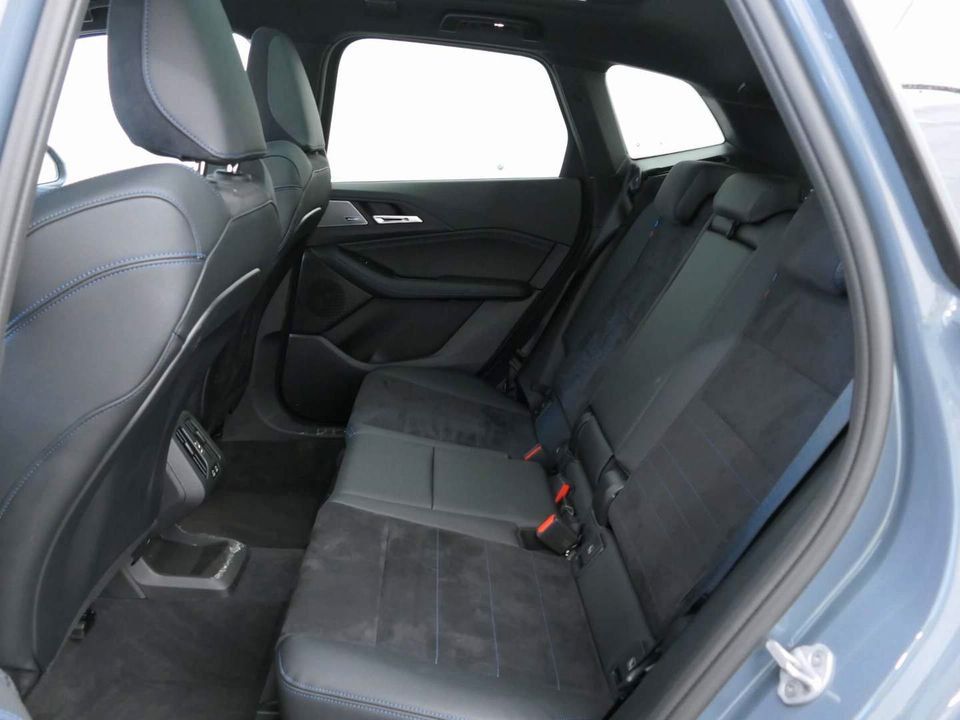 BMW 223 Active Tourer - Bild 8