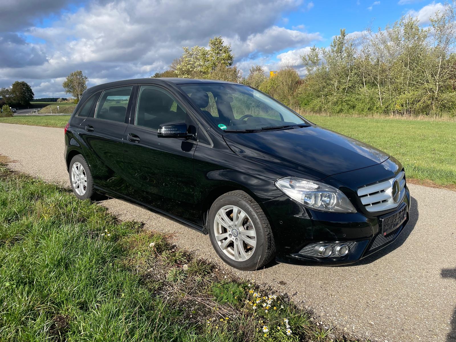 Mercedes-Benz B 200