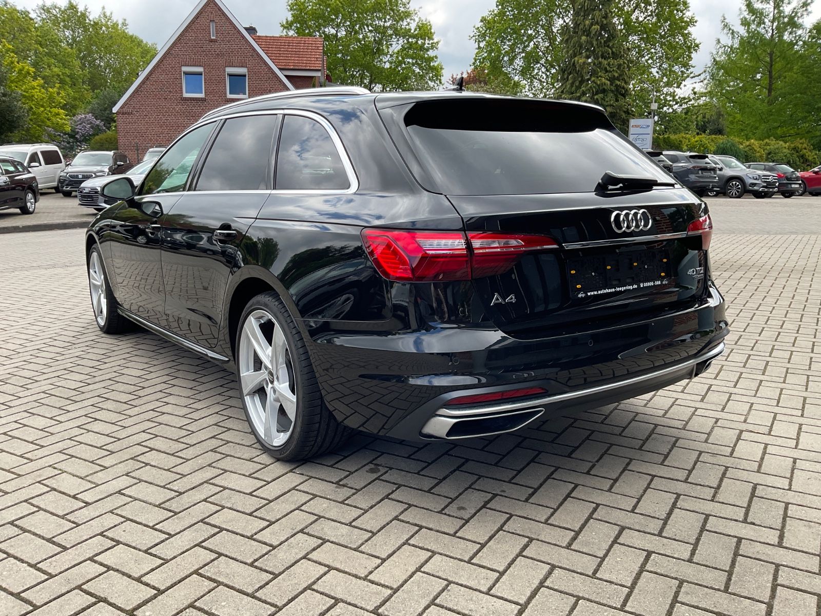 Fahrzeugabbildung Audi A4 Avant 40 TDI S tr. quattro,Kamera,Leder,ACC