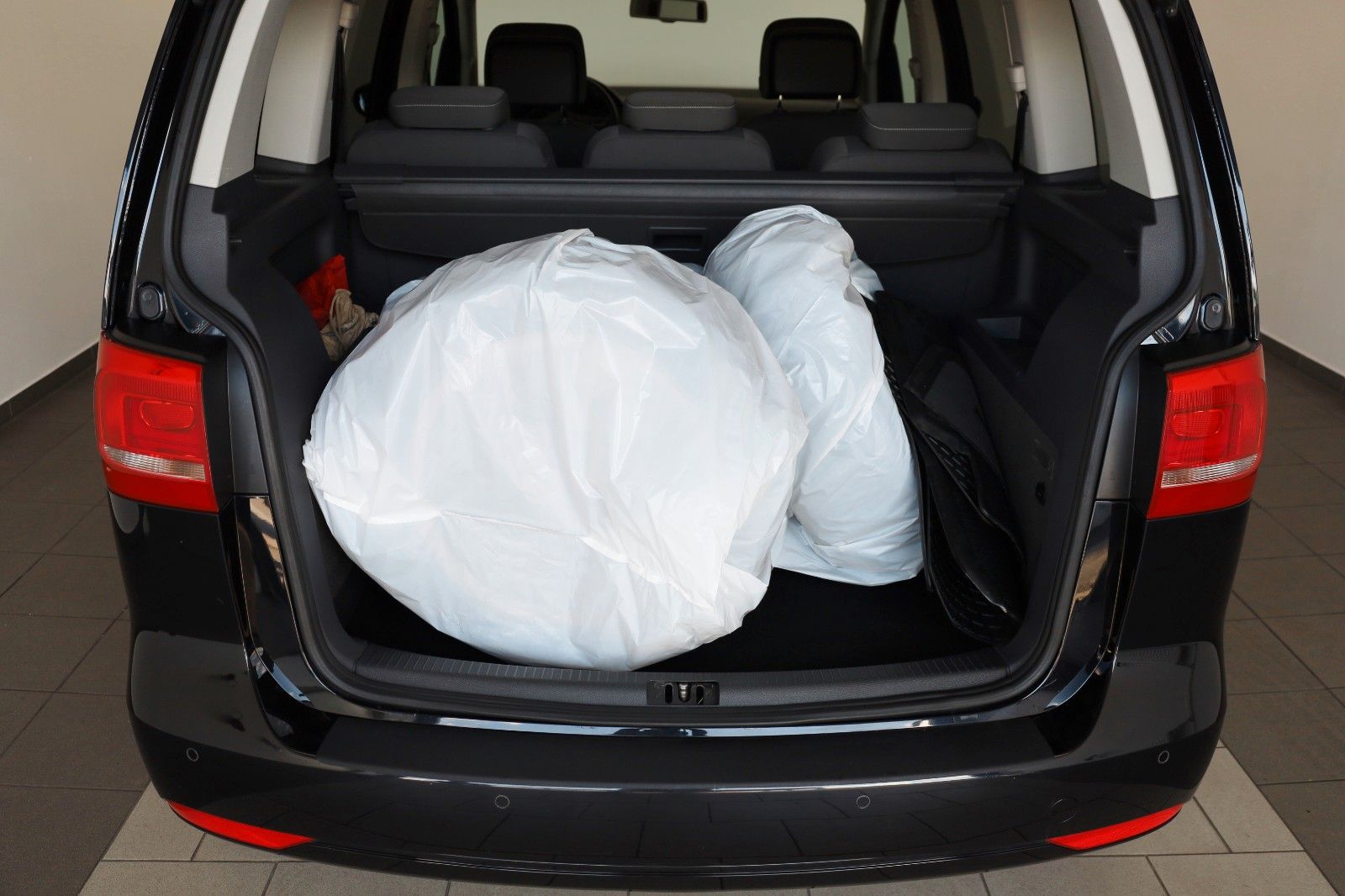 Fahrzeugabbildung Volkswagen Touran Match Navi,Panorama,SK,PDC,AHK,SR+WR