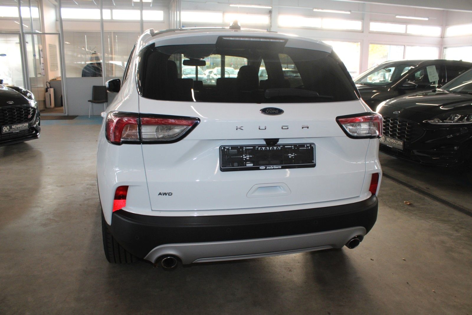 Fahrzeugabbildung Ford Kuga Titanium X Automatik LED Pano STDHZ WinterP