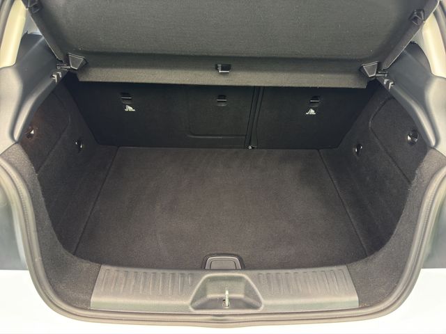Fahrzeugabbildung Mercedes-Benz A 180 Style+LED+Navi+Fernlichtass.+PDC