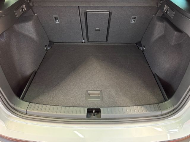 Fahrzeugabbildung SEAT Ateca Xperience KLIMA LED NAVI ALU