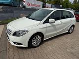 Mercedes-Benz B 200 Automatik*1.HAND*KAMERA*EURO 6 - Mercedes-Benz B 200 aus 2014