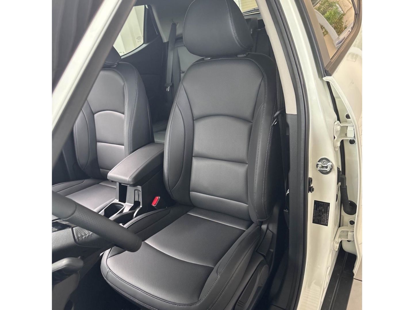 Fahrzeugabbildung KGM Tivoli Black Line 2WD 1.5 T-GDI Navi Apple CarPl