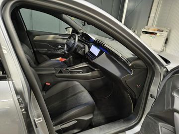 Bild 10 Peugeot 308 SW GT AT +M-LED+KAMERA+ACC+NAVI+SCHIEBEDACH+