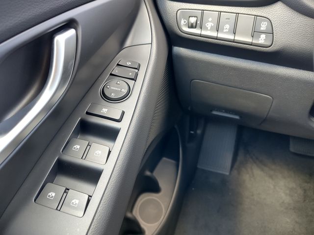 Hyundai i30 1.0 T-GDI AT   Advantage Kombi