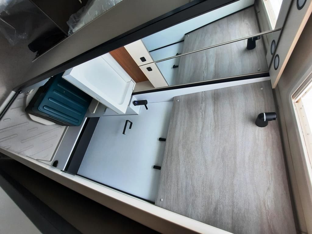 Fahrzeug Übersicht 14 Fahrzeugabbildung Bürstner Habiton HMX 6.0 Verfüg./Sparen Sie 9.804,- €