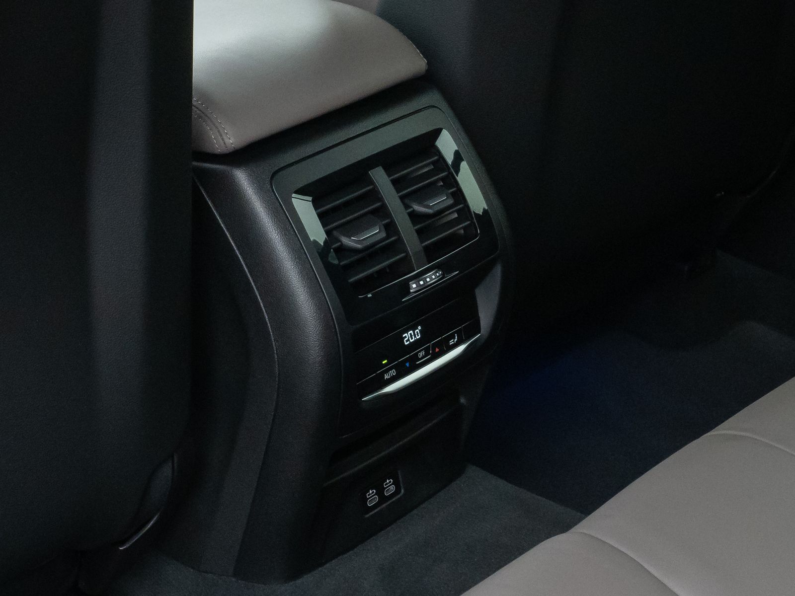 Fahrzeugabbildung BMW X3 M Competition Kamera HUD DAB H/K AHK 21Zoll