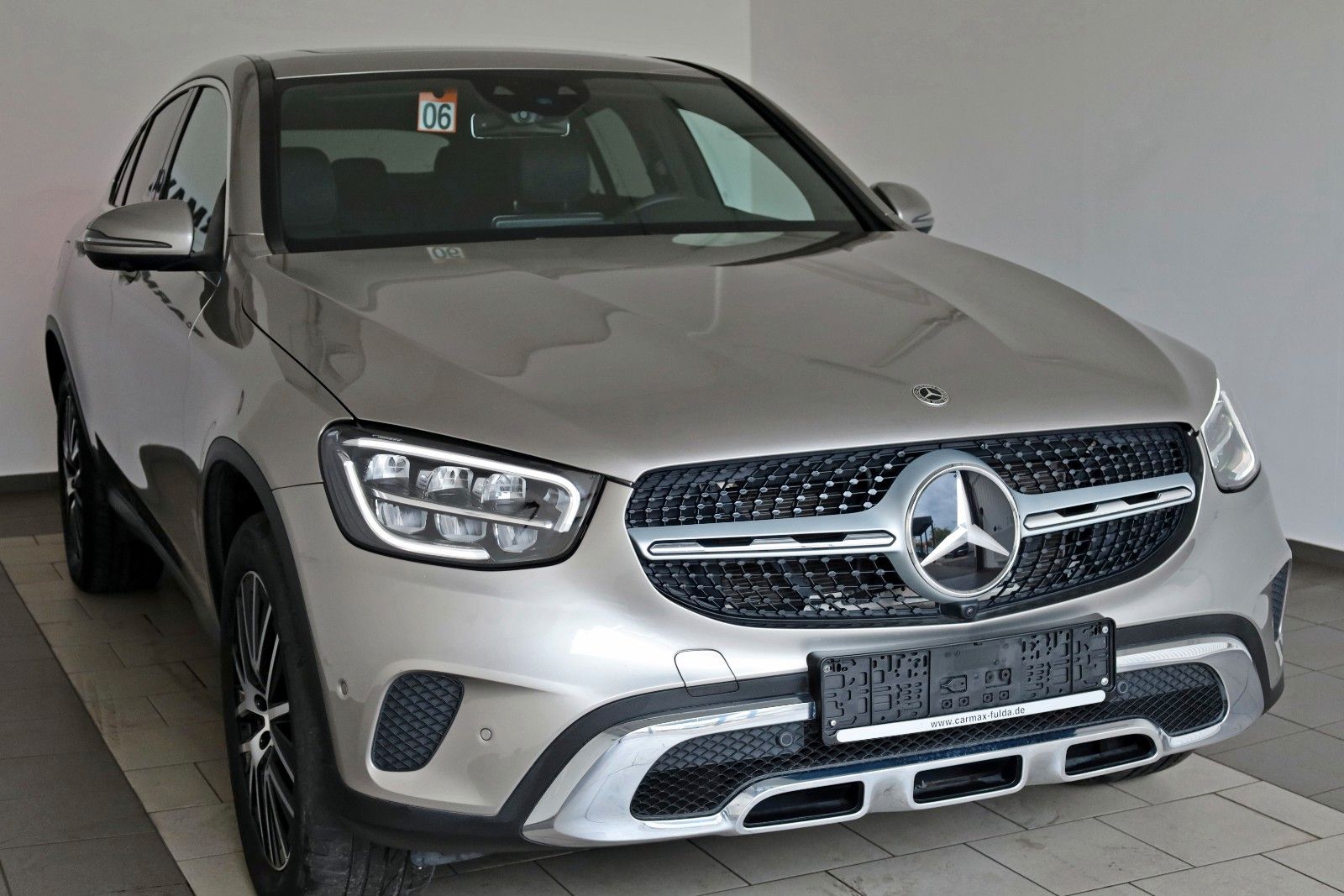 Fahrzeugabbildung Mercedes-Benz GLC 300 de 4M Coupe,Leder,Navi,360Kamera,ACC,SD