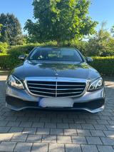 Mercedes-Benz E200 W213 - Mercedes-Benz 200 mit Benzin-Antrieb: Limousine