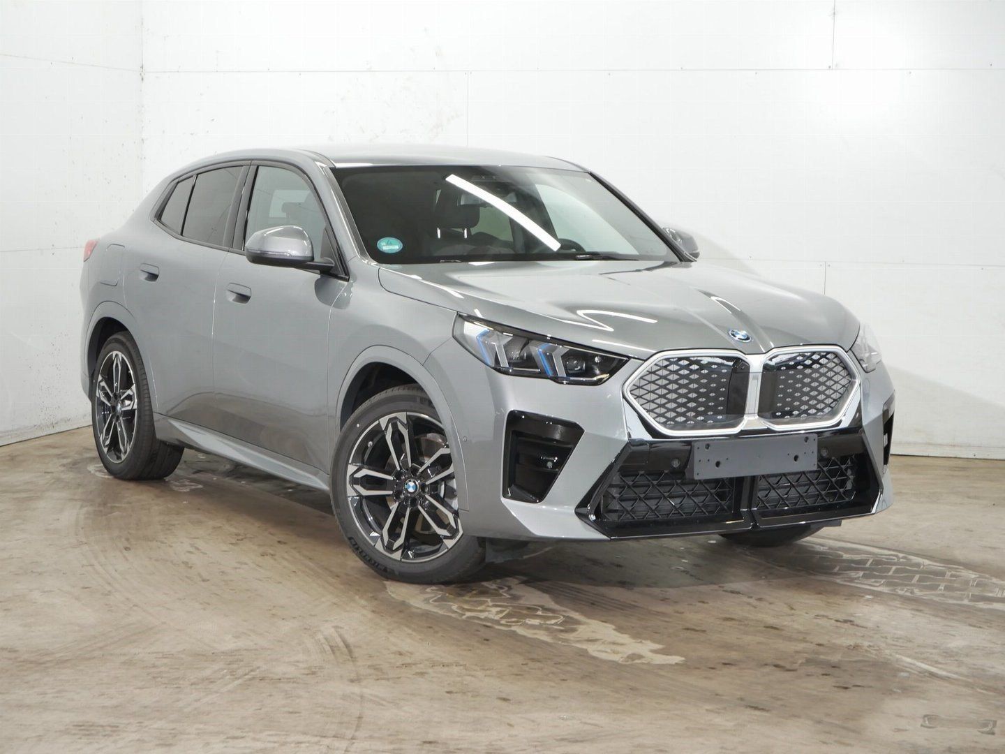 BMW iX2 - Bild 3