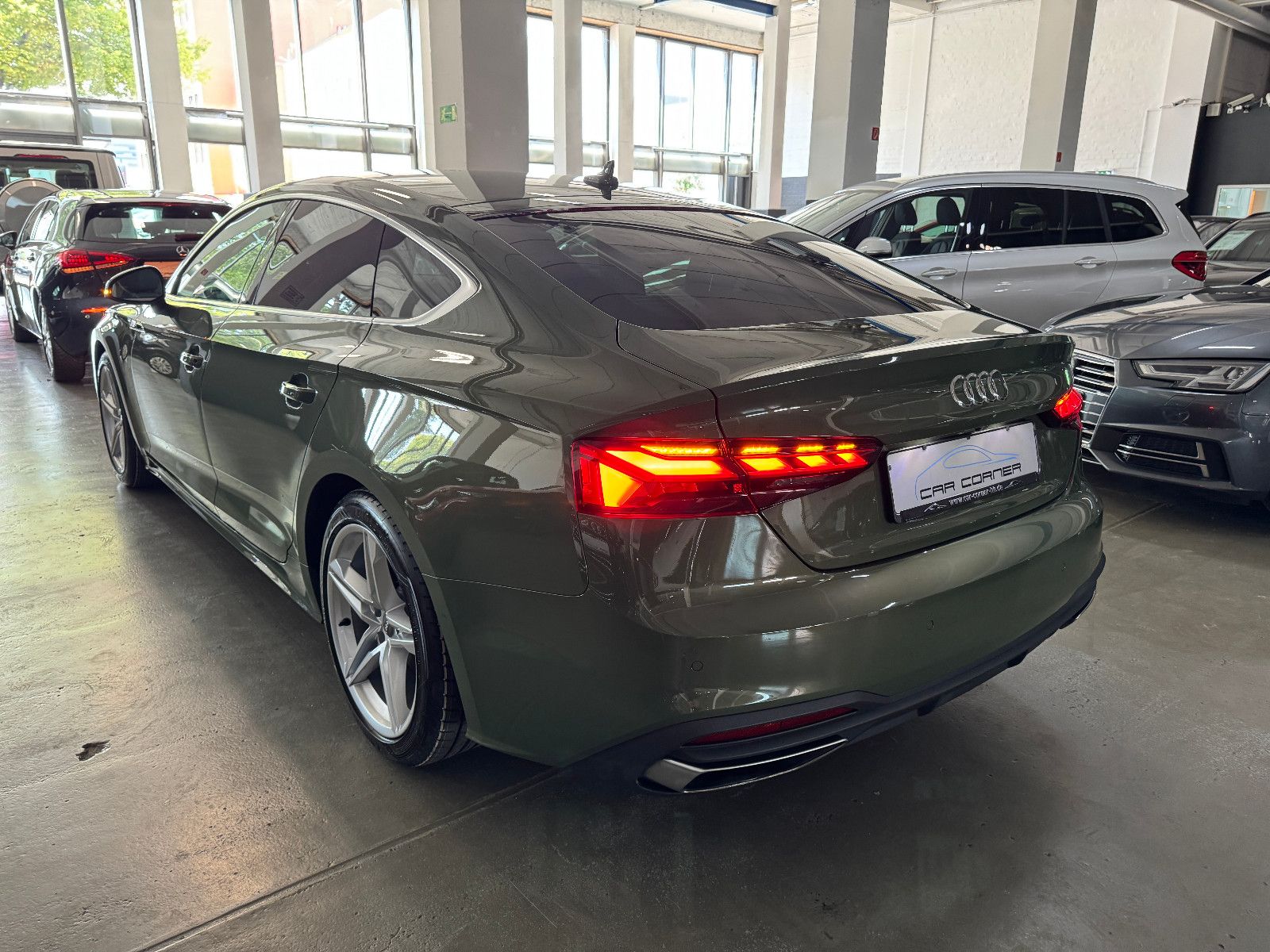 Fahrzeugabbildung Audi A5 SP S-TRONIC SONDERLACKIERUNG S-LINE MEGA VOLL