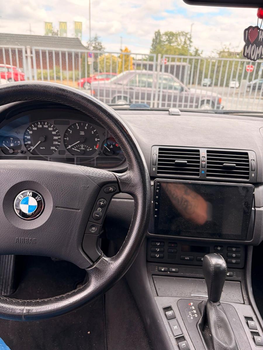 BMW 320 2004 — photo 11