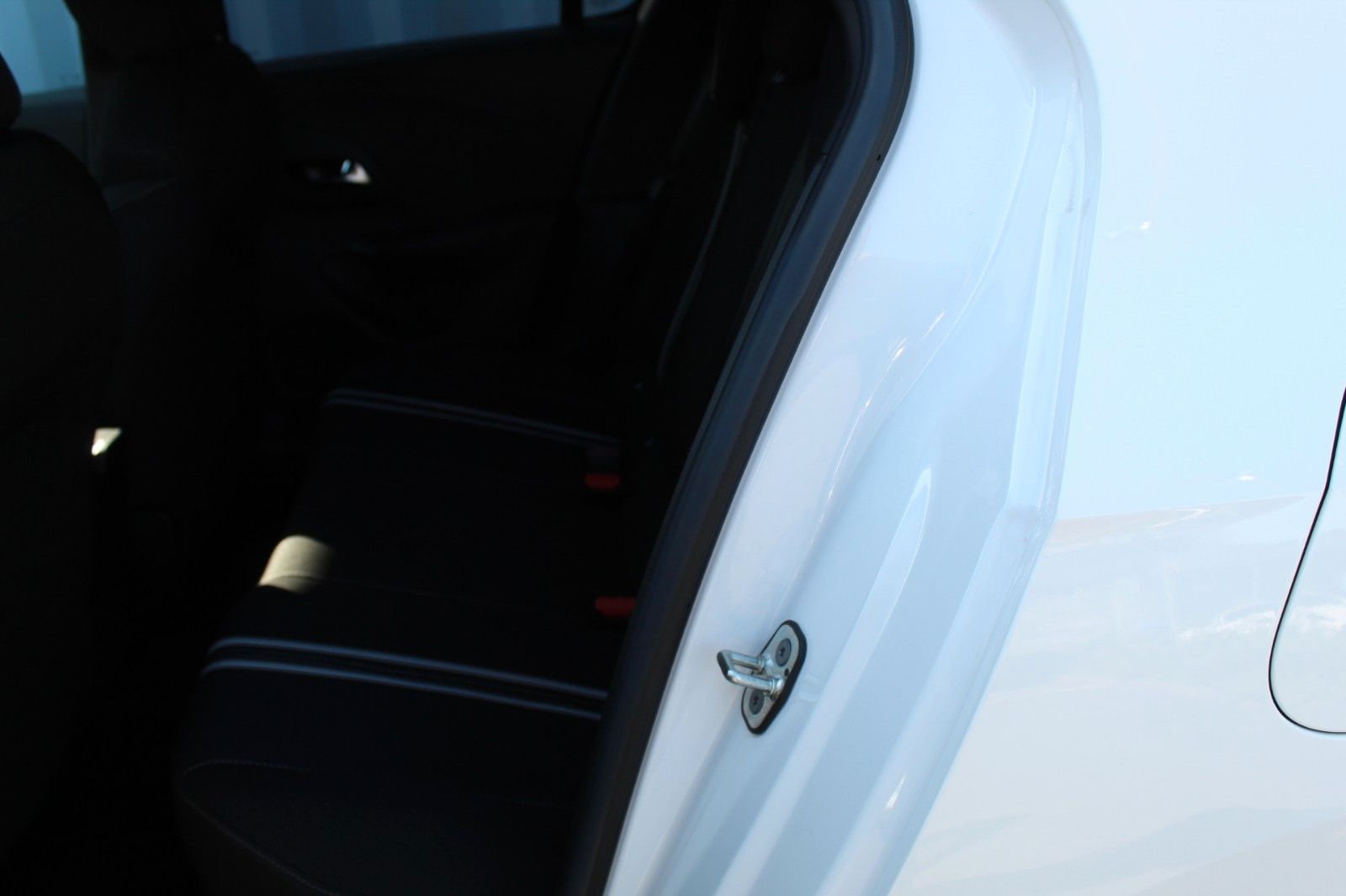 Fahrzeugabbildung Opel Corsa GS 1.2T,Navi,MatrixLED,Kamera,Sitzhz,Allw.