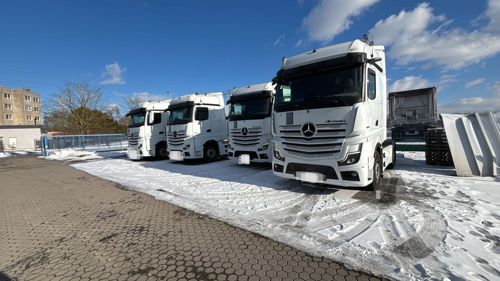 Mercedes-Benz 1845  10 STUCK RETARDER