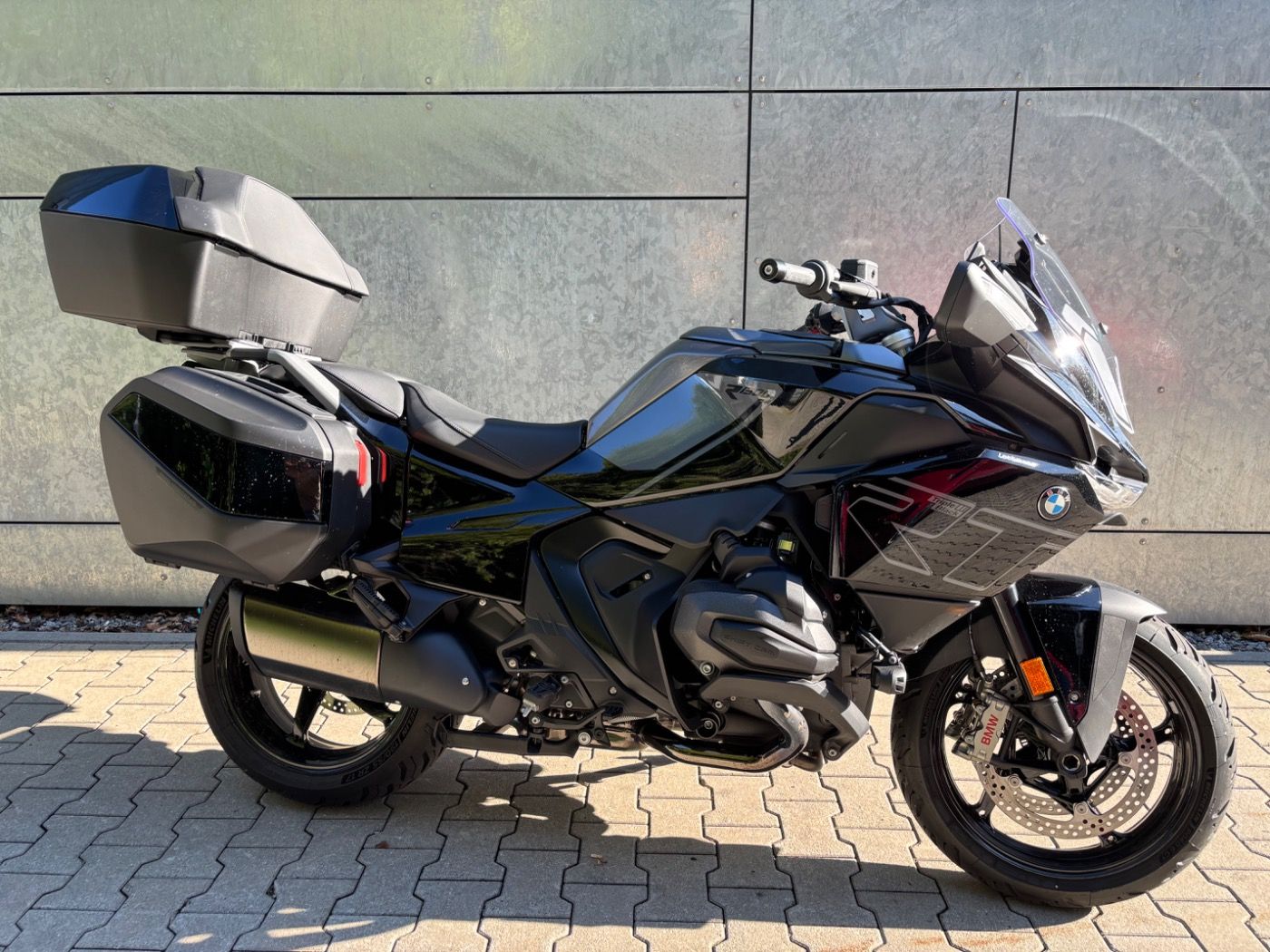 Fahrzeugabbildung BMW R 1300 RT 4 Pakete