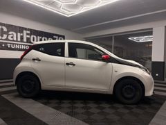 TOYOTA AYGO KLIMAAUTOM ISOFIX 8-FACH FENSTER EL. RADIO