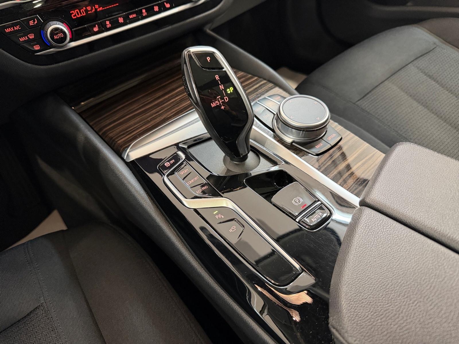 BMW 520 d xDrive Touring Panorama*360°*LED*1H, миниатюра 19