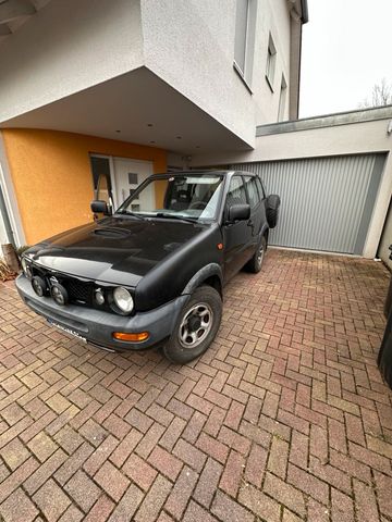 Nissan Terrano 2 2.4i Avenue  Motorschaden