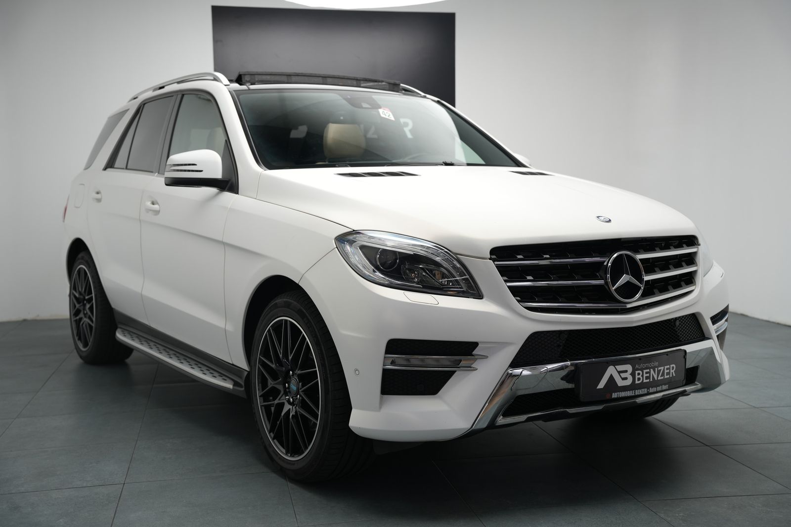 Fahrzeugabbildung Mercedes-Benz ML ML 350 CDI *AMG-Line*Panorama*Rückfahrkamera