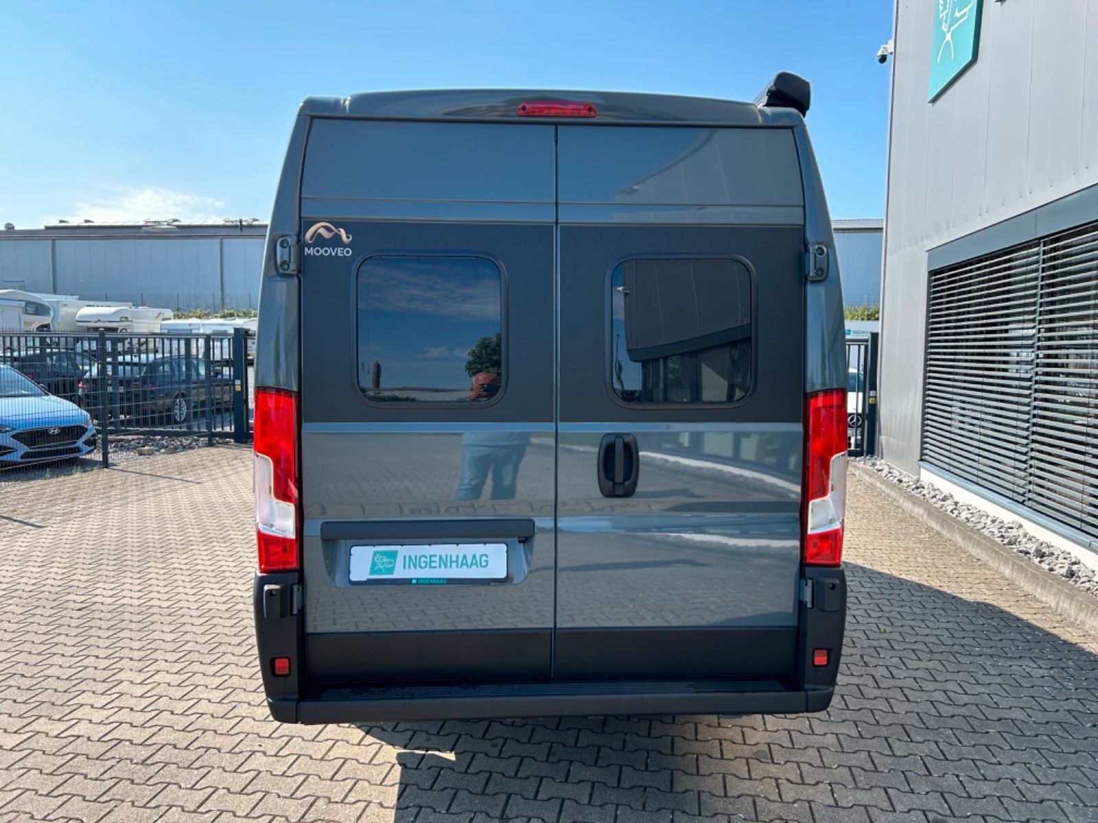 Fahrzeugabbildung Mooveo VAN 63 EB Prestige Autom. Solar Markise Combi 4D