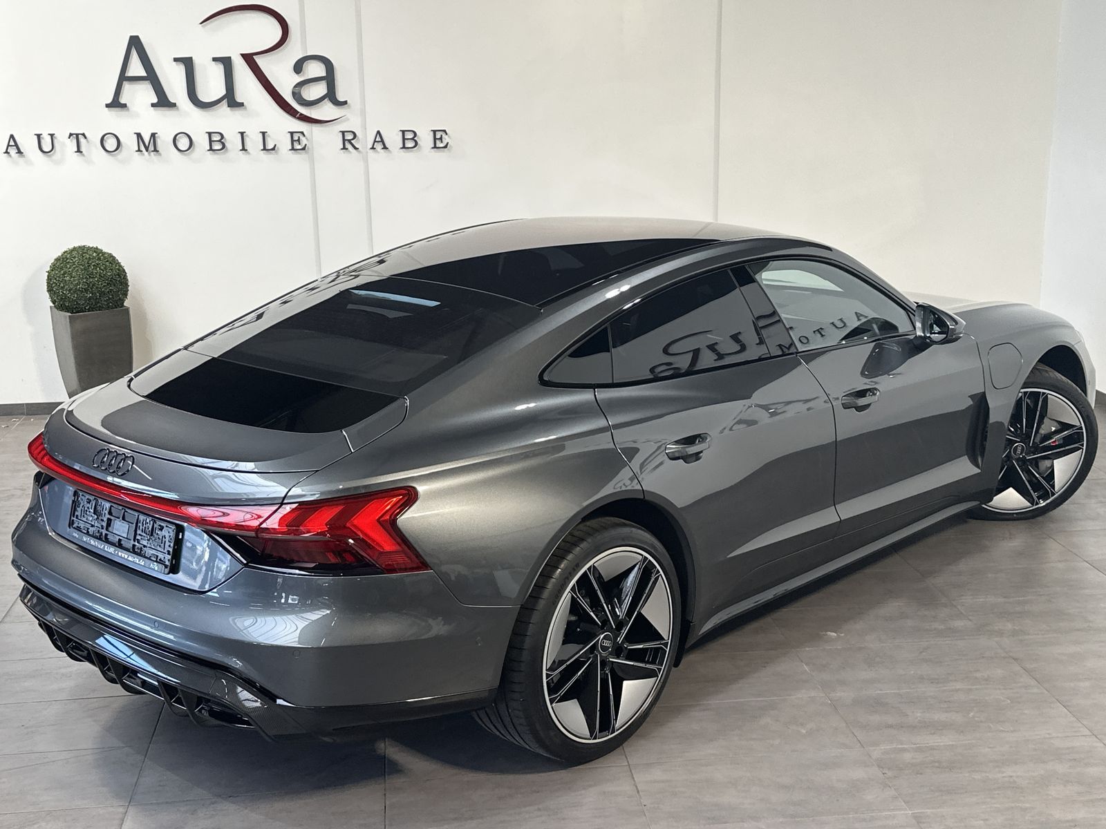 Fahrzeugabbildung Audi RS e-tron GT Qu NAV+LED+HUD+360°+PANO+B&O+VCOCK