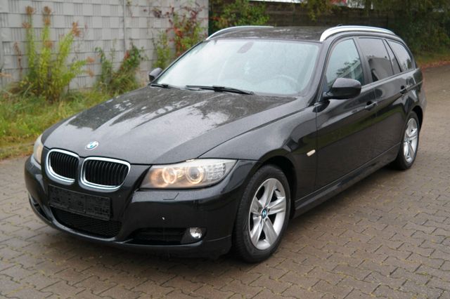 BMW 318 Baureihe 3 Touring 318d/Pano/Navi/Xenon