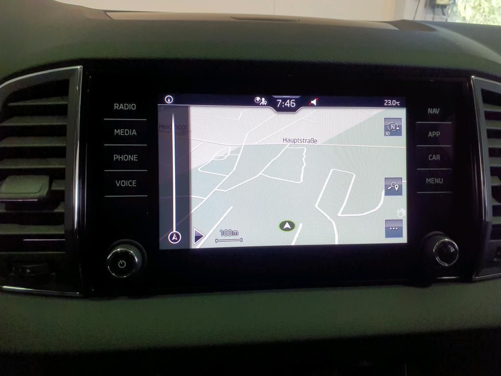 Skoda Karoq Ambition Clever 1.5 TSI AHK*Klima*PDC*Temp