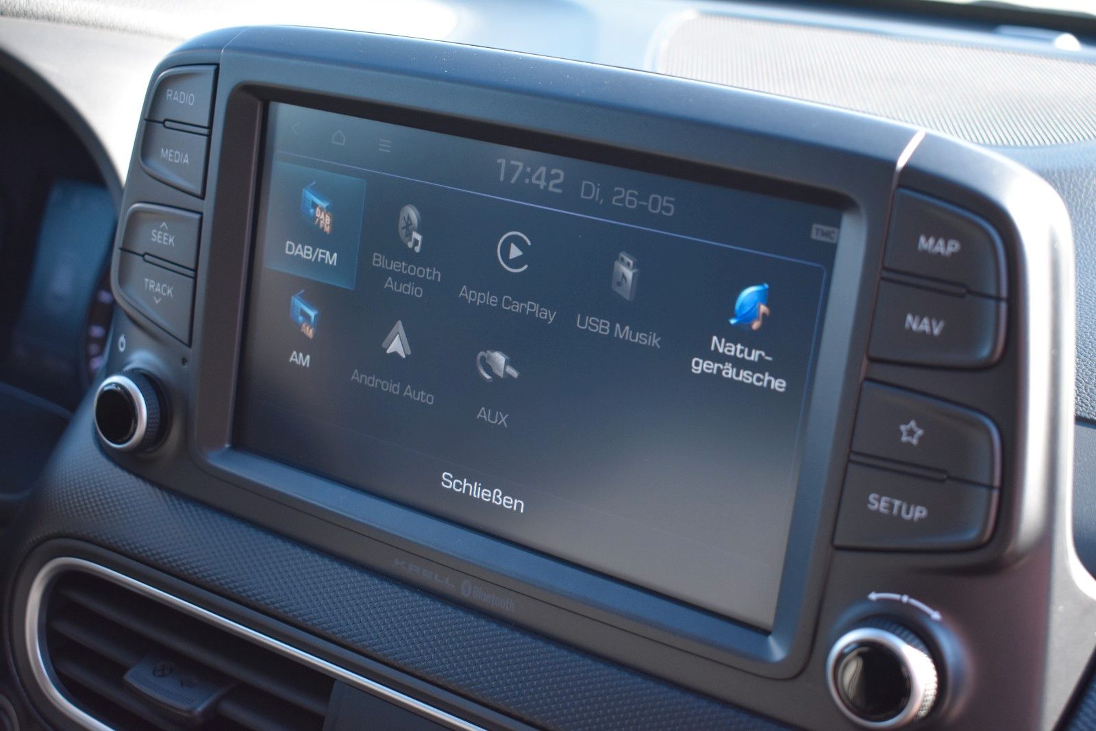Fahrzeugabbildung Hyundai Kona Premium 4WD HUD LED ACC Automatik 1.Hand