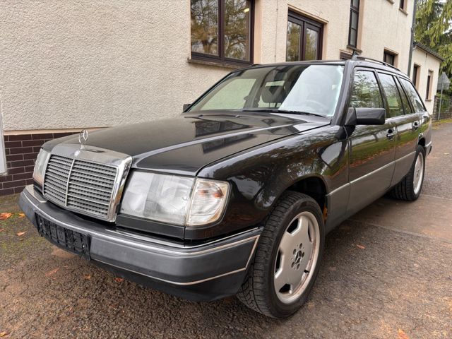 Mercedes-Benz E 200TE  124 T-MODEL