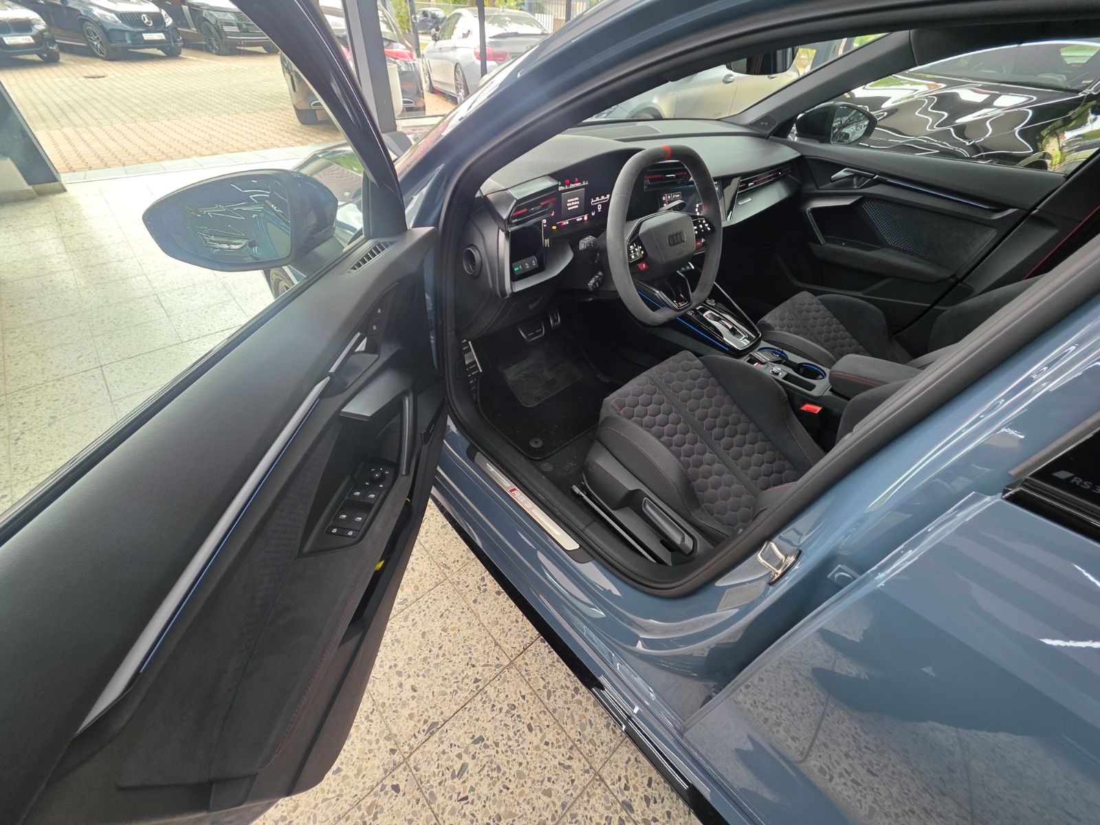 Audi RS3 Sportback 2.5 294 kW TFSI quattro*Pano foto 18
