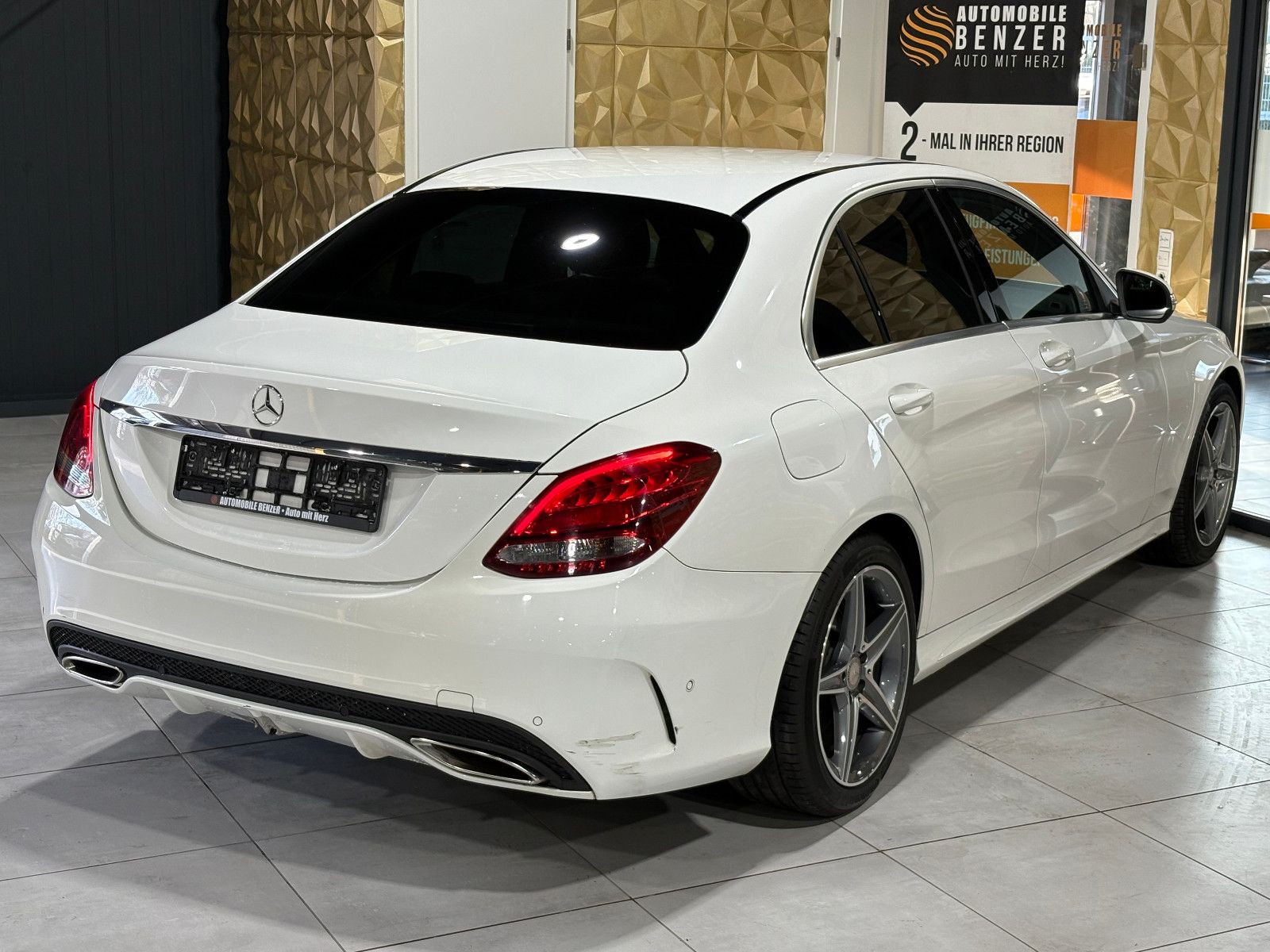 Fahrzeugabbildung Mercedes-Benz C 200 Lim. C 200 CGI/AMG-LINE/PDC/SOUND/SHZ/KLIM