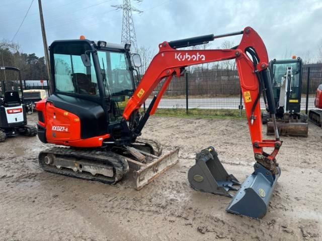 Kubota KX 027