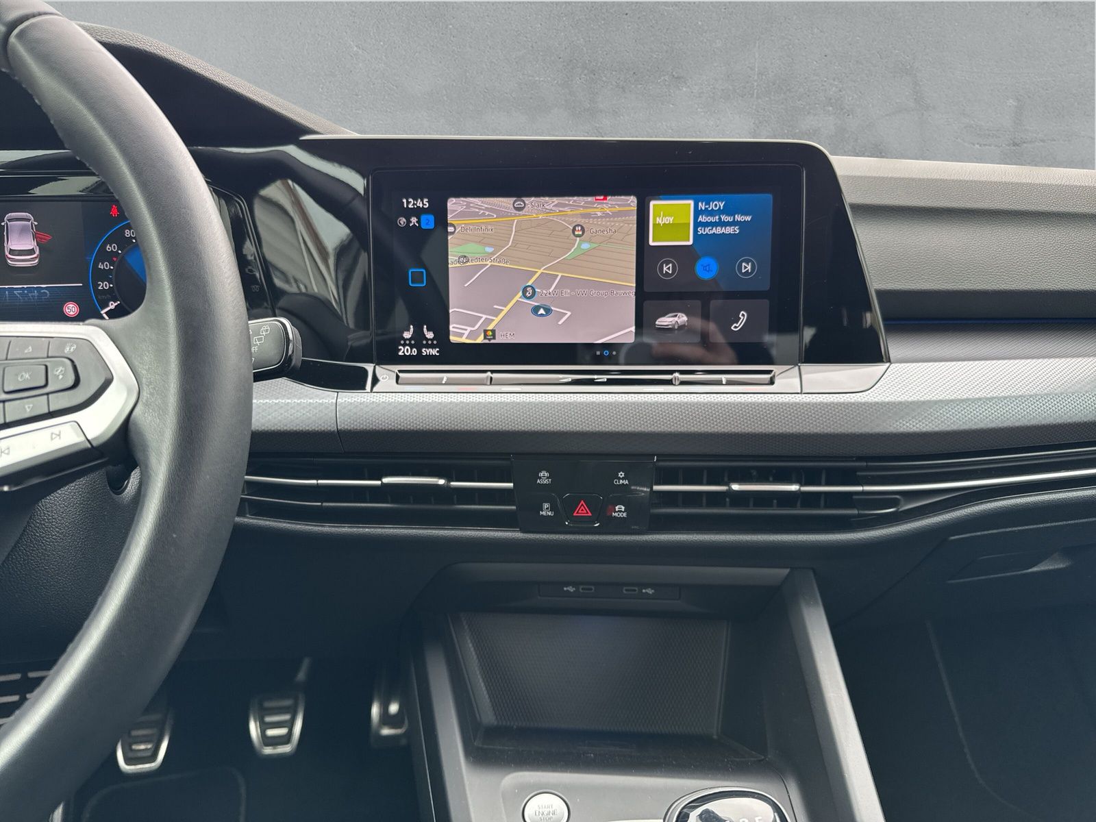 Fahrzeugabbildung Volkswagen Golf 1.5 TSI ACC AppConnect Standhzg.