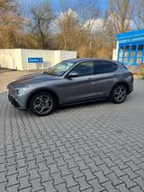 Alfa Romeo Stelvio 2.2 Diesel 16V 140kW Super AT8 Super - Alfa Romeo Stelvio von privat