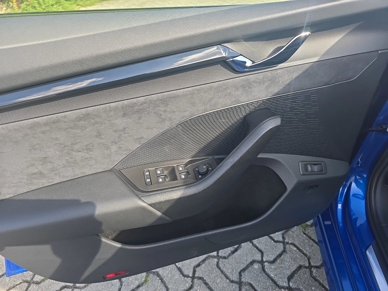 Fahrzeugabbildung SKODA Octavia Combi RS TDI 4x4 Matrix Navi ACC Pano AI