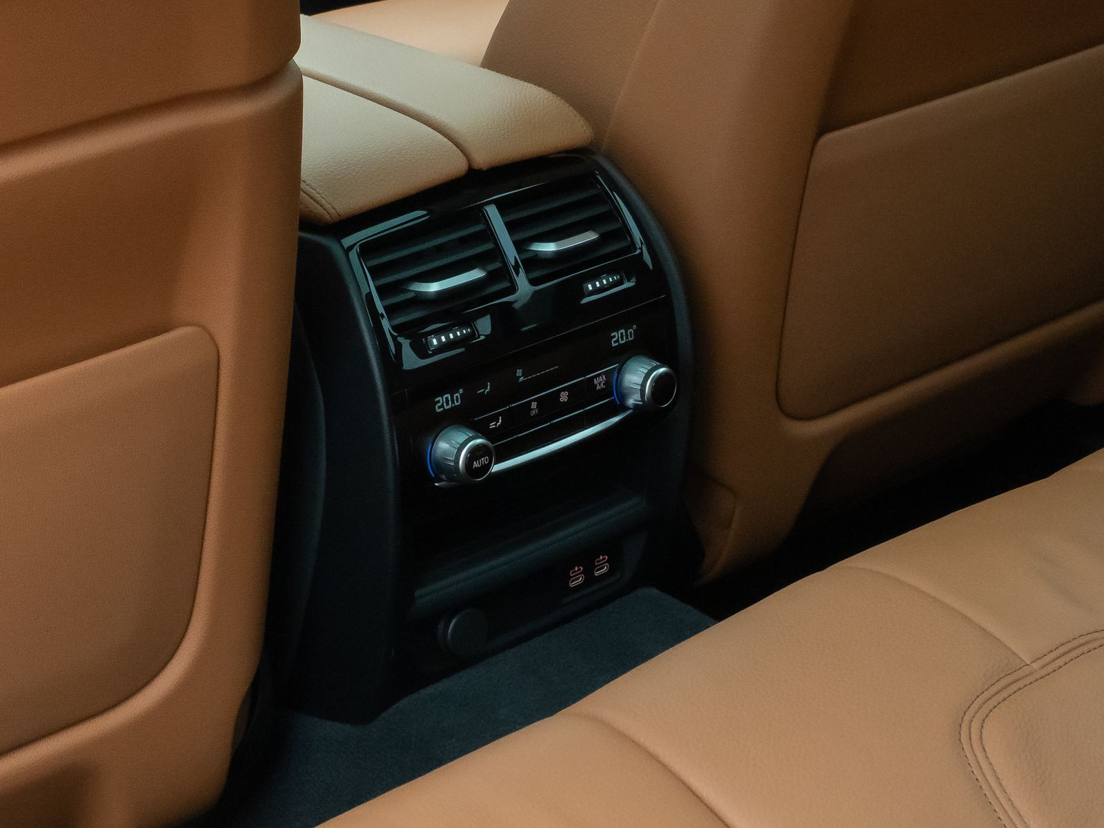 Fahrzeugabbildung BMW 520d xD LuxuryLine Panorama Laser TV HUD DAB H/K