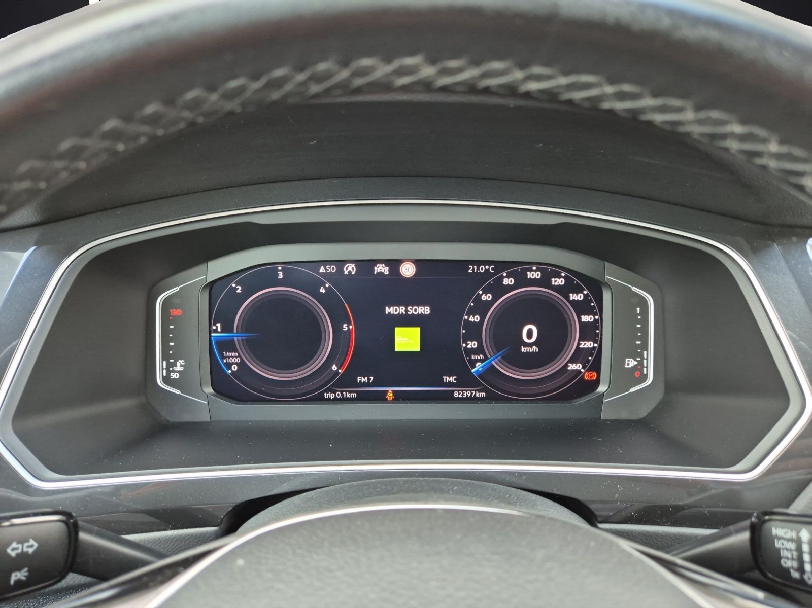 Fahrzeugabbildung Volkswagen Tiguan TDI IQ.Drive AHK PANO HUD ACC