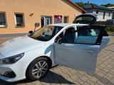 Hyundai i30 1.6 CRDi 85kW Sondermodell YES! - Hyundai i30: Standheizung
