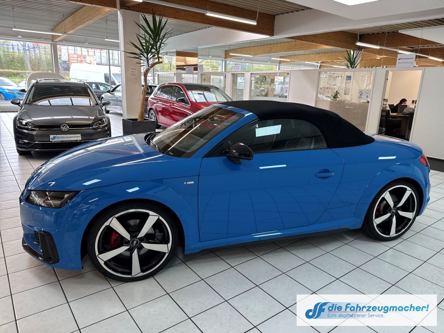 Fahrzeugabbildung Audi TT 40 TFSI 2.0 S line Sportpaket El. Verdeck Nav