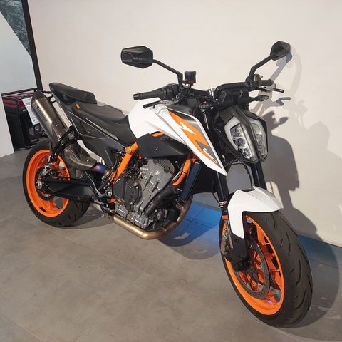 KTM 890 DUKE R 2021 TECH PACK AKRAPOVIC