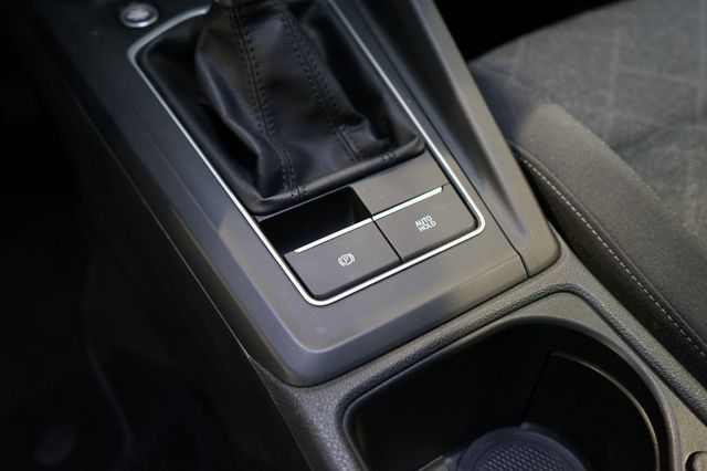 Volkswagen Golf 2.0 TDI Life | Discover Pro | Kamera