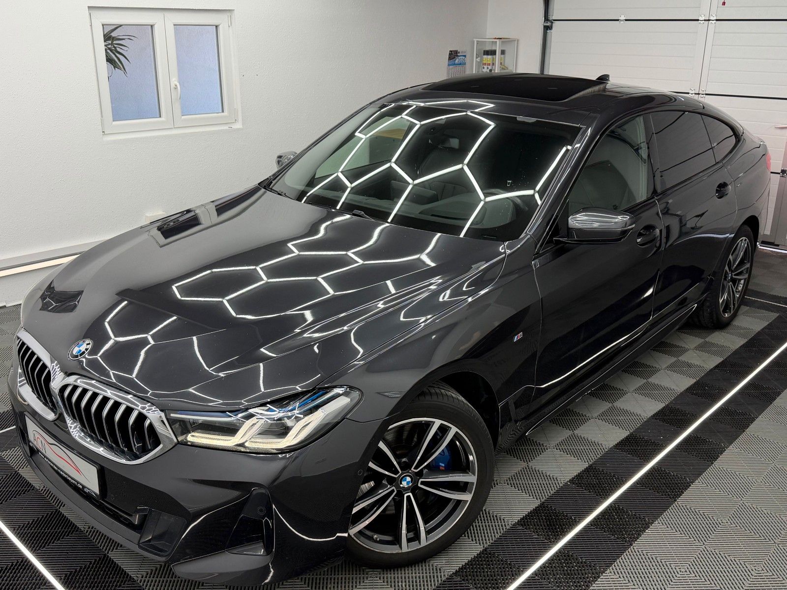 Fahrzeugabbildung BMW 630d GT xDrive M SPORT/LASER/HuD/PANO/AHK/STHZ