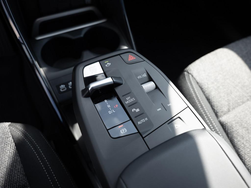 BMW 220 Active Tourer AHK LED NAVI KAMERA SHZ PDC, миниатюра 23