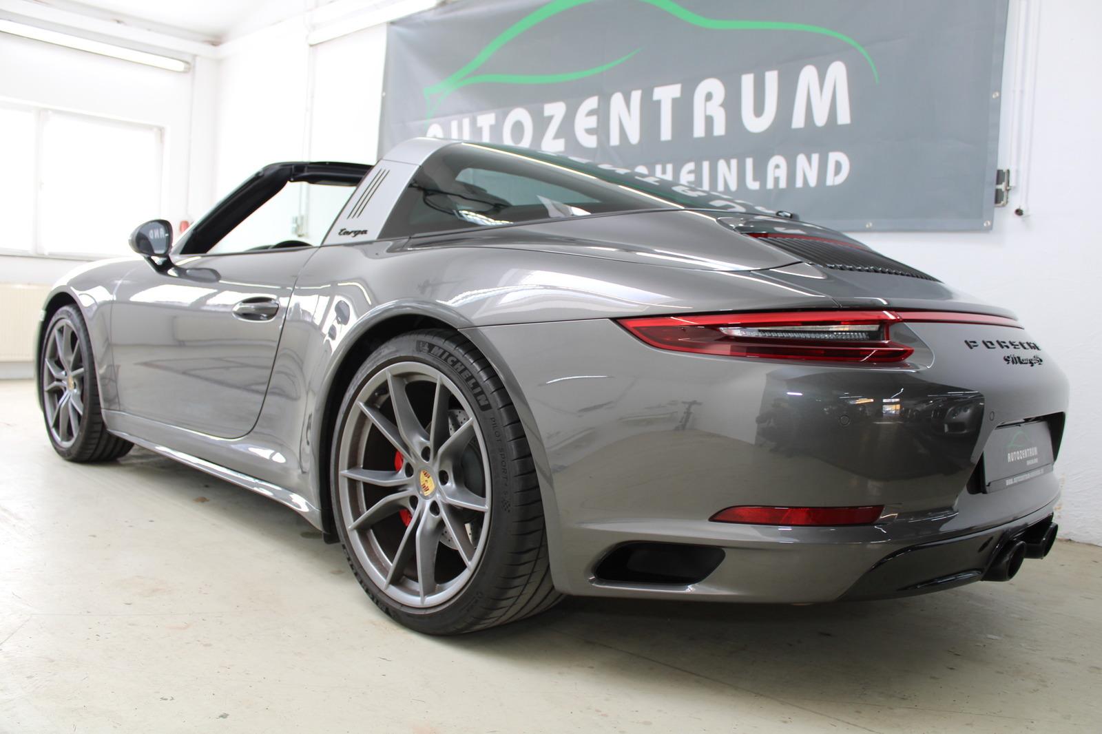 PORSCHE 991 TARGA 4S
