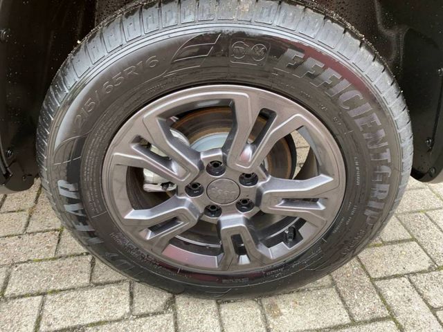 Fahrzeugbild 23