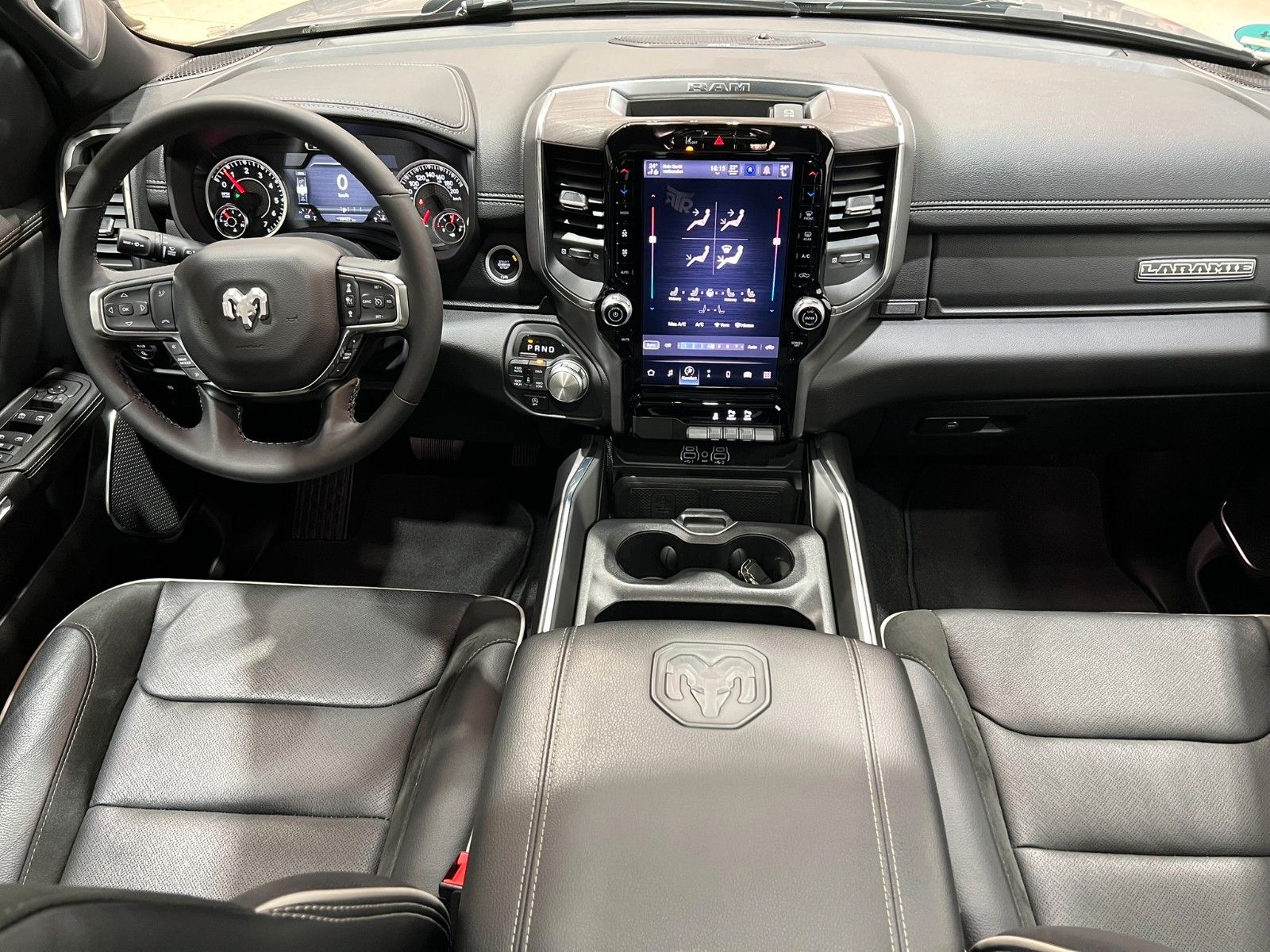 Fahrzeugabbildung Dodge RAM 1500 Laramie Sport 3.0L RTR Umbau