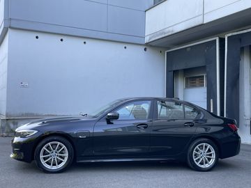 BMW 320 - 3