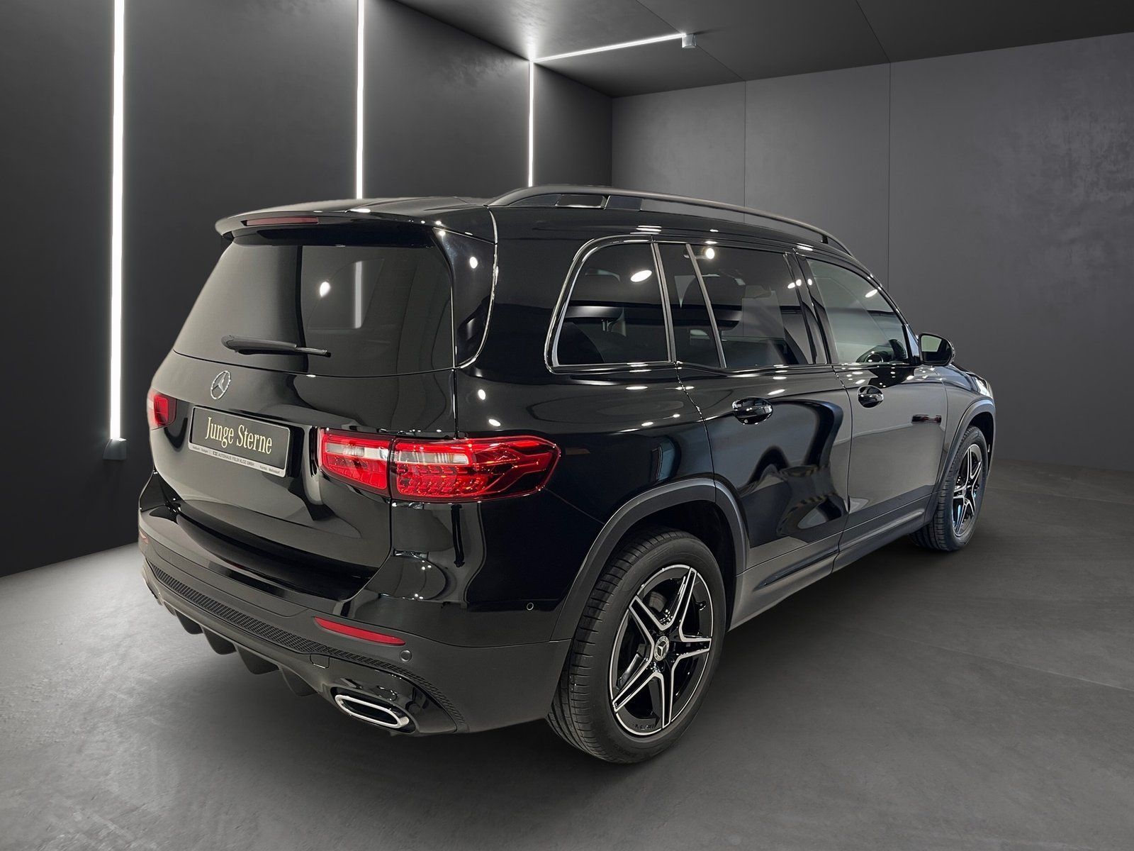 Fahrzeugabbildung Mercedes-Benz GLB 220 d AMG*Standh*Night*Fondsitz verstellbar*